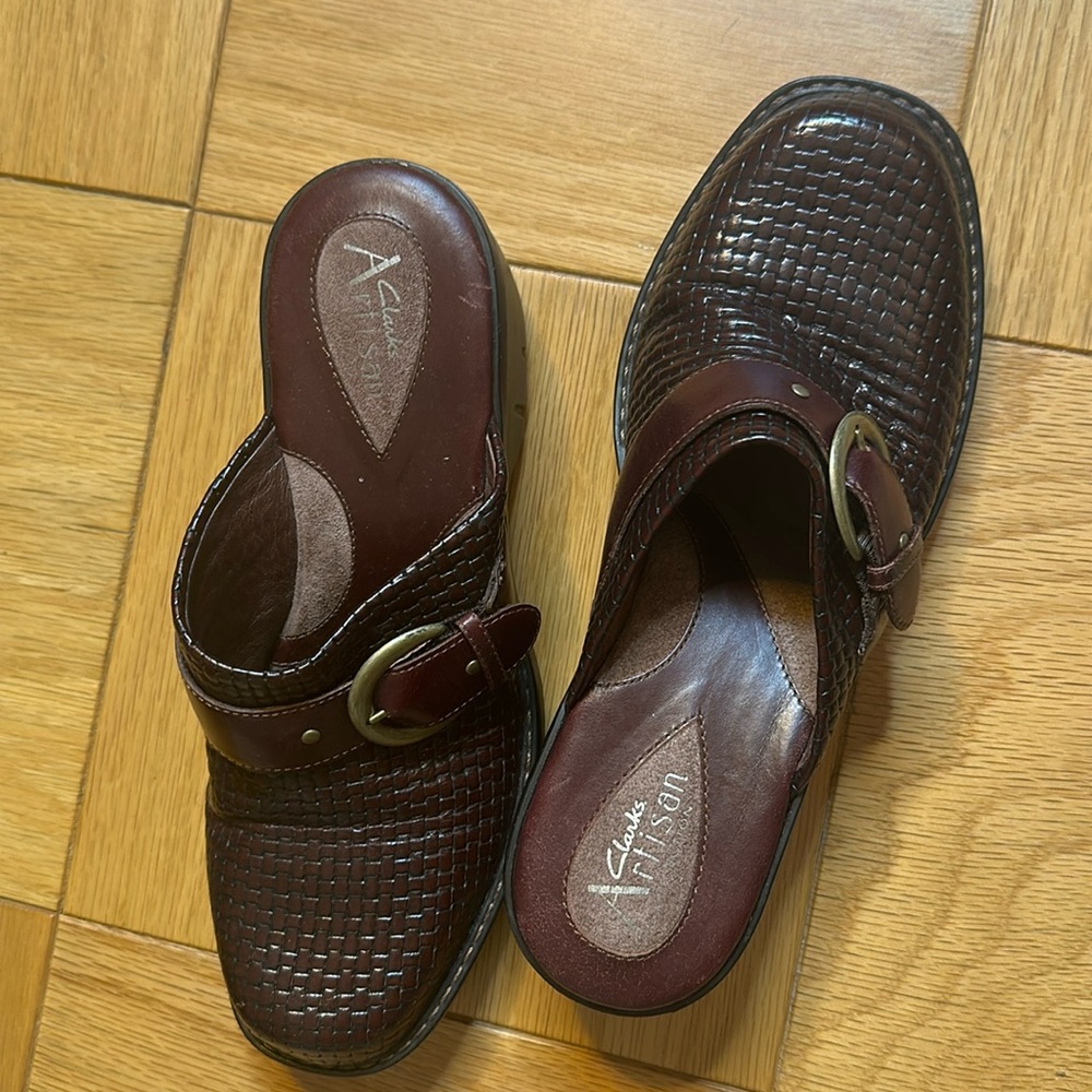 Clarks Arisan Woven Style Brown Mule